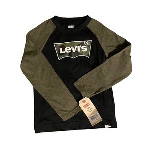 NWT Levi’s Camo Black Green Tshirt for little boy 4T